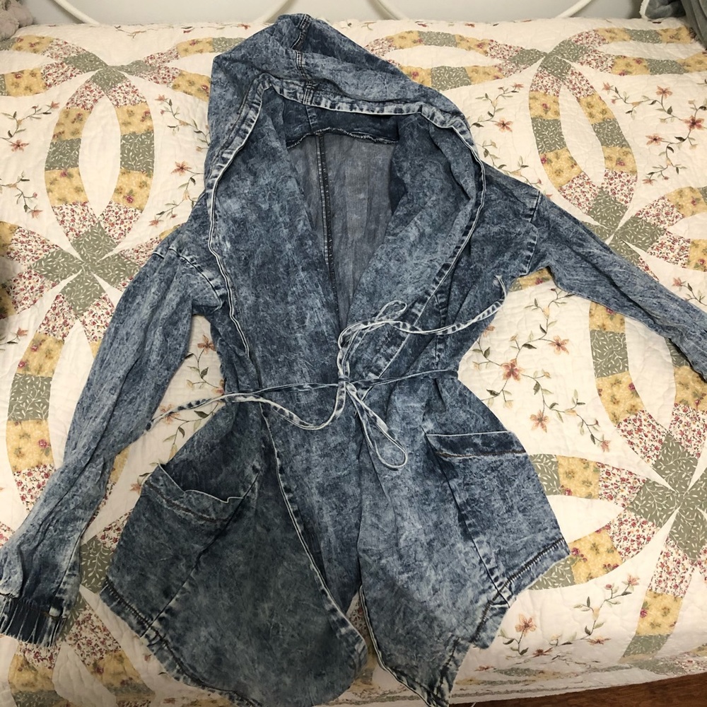 Washed out cute stretchy denim cardigan